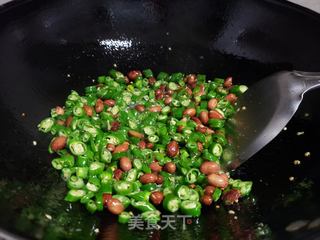 线椒炒芥菜丝的做法步骤:6