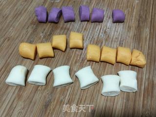 南瓜紫薯花朵馒头的做法步骤:2