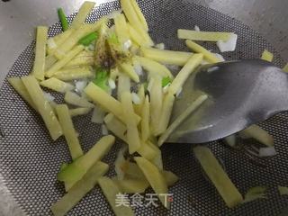 白菜土豆汤的做法步骤：4