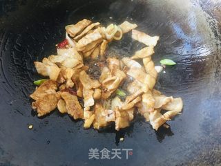 生炒菜椒肉片的做法步骤：5