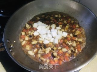 鸡肉香菇胡萝卜焖米饭的做法步骤：7