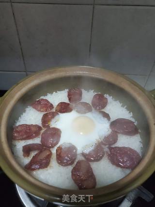 腊肠煲仔饭的做法步骤:11