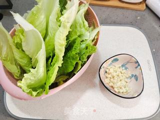 蒜蓉蚝油生菜的做法步骤:2
