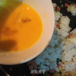 香肠黄金炒饭的做法步骤：7