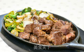 铁板红酒骰子牛肉的做法步骤:8
