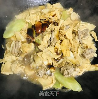 鸡肉炖杂蔬的做法步骤：11