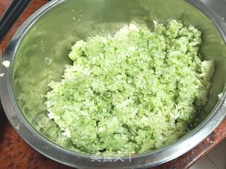 猪肉包菜馅包子的做法步骤:3