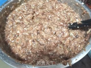 猪肉包菜馅包子的做法步骤:4