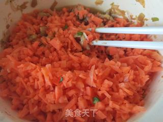 胡萝卜鸡蛋韭菜馅水饺的做法步骤:6