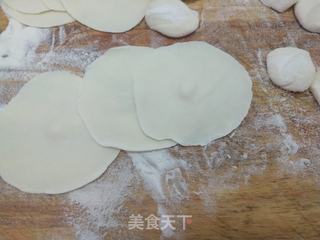 胡萝卜鸡蛋韭菜馅水饺的做法步骤:8