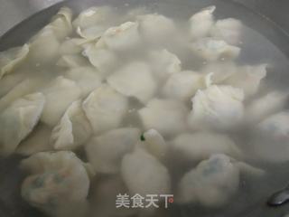 胡萝卜鸡蛋韭菜馅水饺的做法步骤:9