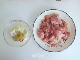 栗子黄焖鸡的做法步骤：2