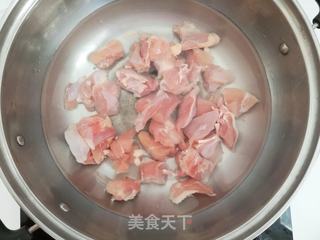 栗子黄焖鸡的做法步骤：3