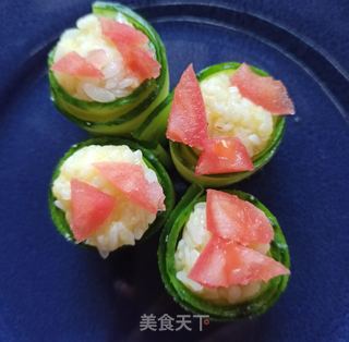黄瓜寿司的做法步骤:7