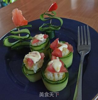 黄瓜寿司的做法步骤:9