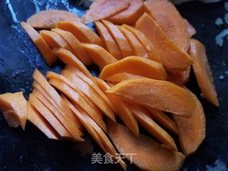 田鸡腿炒杂菜的做法步骤:7