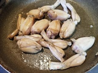 田鸡腿炒杂菜的做法步骤:8