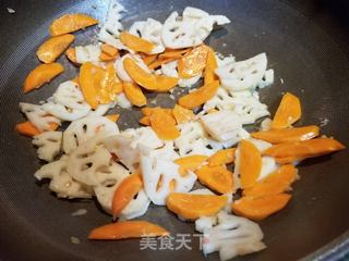 田鸡腿炒杂菜的做法步骤:11