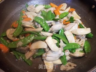 田鸡腿炒杂菜的做法步骤:14