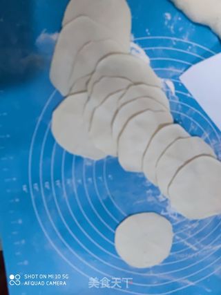 萝卜猪肉水饺的做法步骤:10