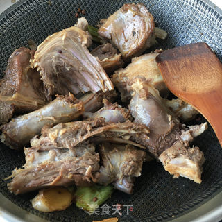 土豆炖大鹅的做法步骤：11