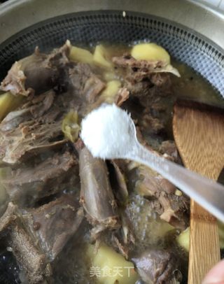 土豆炖大鹅的做法步骤：22