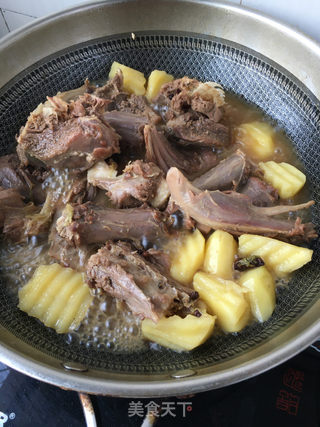 土豆炖大鹅的做法步骤：23