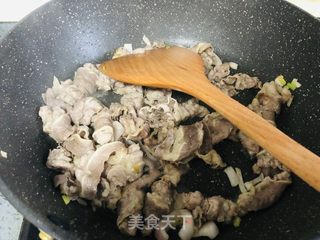 堪比吉野家的秘制肥牛饭，你一定要试试的做法步骤：8