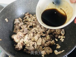 堪比吉野家的秘制肥牛饭，你一定要试试的做法步骤：9