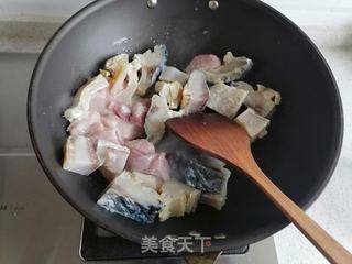 鲜肉烧青鱼的做法步骤：3