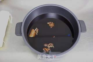 卤五香豆皮肉卷的做法步骤：10