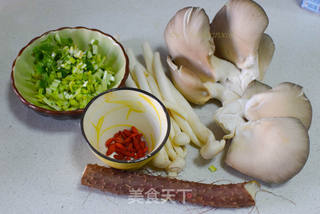 鲜香好喝的山药菌菇汤的做法步骤：1