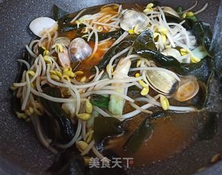 海带结豆芽炖花蛤的做法步骤:5