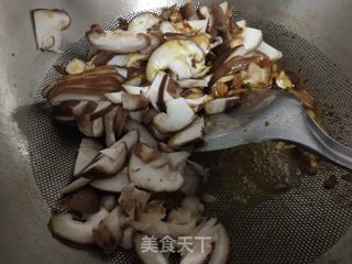 香菇肉丝卤面条的做法步骤：4