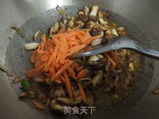 香菇肉丝卤面条的做法步骤：5