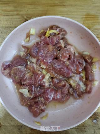 瘦肉挂面的做法步骤:2