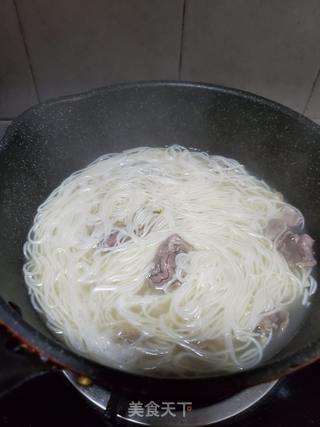 瘦肉挂面的做法步骤:6