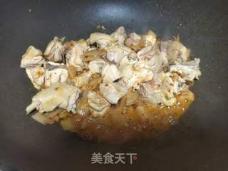 鸡肉酸菜炖豆腐的做法步骤：3