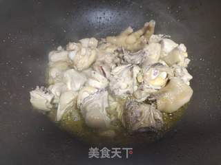 鸡肉酸菜炖豆腐的做法步骤：4