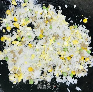 什锦炒饭#花样米饭#的做法步骤：6