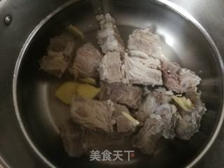 胡萝卜山药羊脊骨汤的做法步骤:6