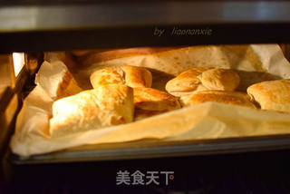外酥里软的五香千层饼的做法步骤:11