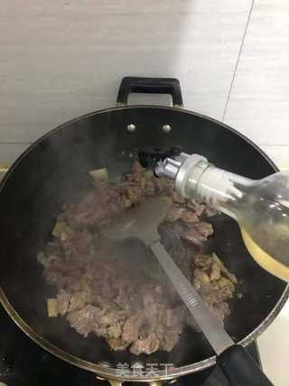 牛肉炖千张的做法步骤:6
