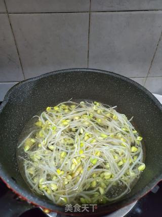 黄豆芽炖豆腐鸭血的做法步骤:8
