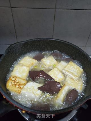 黄豆芽炖豆腐鸭血的做法步骤:10