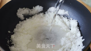 不用烤箱,轻松做出零失败的枸杞花生糖的做法步骤:4