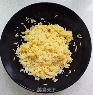 黄金蛋炒饭的做法步骤:4