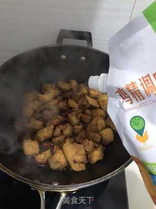肉炖油豆腐的做法步骤：8