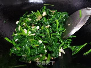 蒜蓉菠菜的做法步骤:5