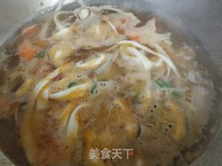 热汤抻面的做法步骤:11